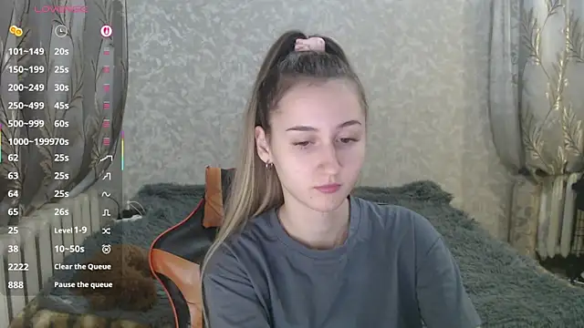 Snapshot of Ave_Costly chatting on December 21, 2025, 4:47 pm Ave Costly online show from December 21, 2025, 4:47 pm