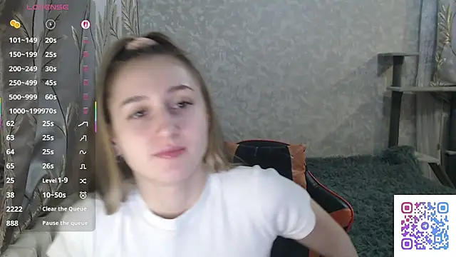 Snapshot of Ave_Costly chatting on January 12, 2026, 4:23 pm Ave Costly online show from January 12, 2026, 4:23 pm