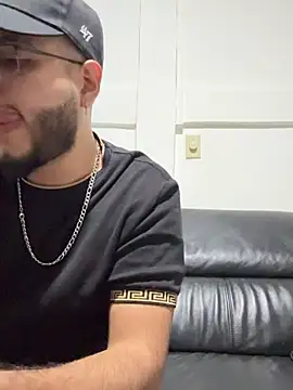 Snapshot of tratosucio chatting on February 8, 2026, 5:00 am tratosucio online show from February 8, 2026, 5:00 am