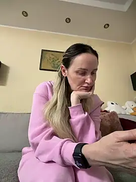 TomilaSi online show from November 27, 2025, 6:10 pm