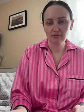 TomilaSi online show from December 18, 2025, 11:27 am