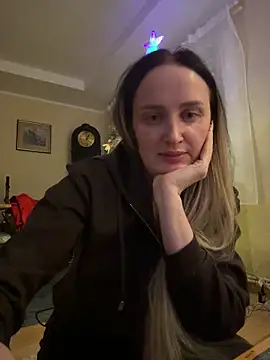 TomilaSi online show from December 19, 2025, 11:45 pm