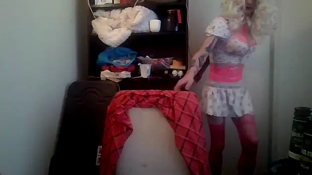 Snapshot of chantal1212 chatting on November 24, 2025, 10:48 am chantal1212 online show from November 24, 2025, 10:48 am