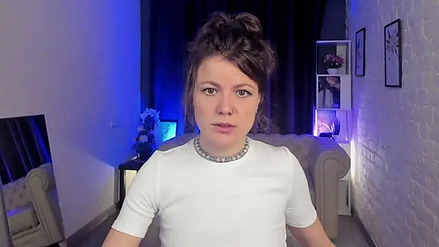 Marla Bri online show from December 20, 2025, 12:45 pm