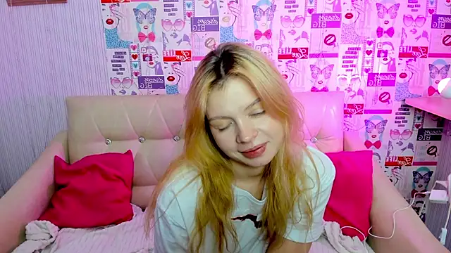 AlysaMeow online show from December 5, 2025, 6:48 pm