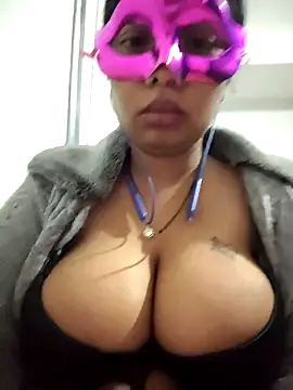 aarti03fb online show from January 6, 2026, 6:22 pm