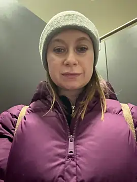 Brooke lover online show from March 12, 2026, 7:03 am