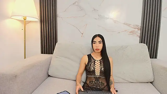 Snapshot of HallieStone chatting on February 9, 2026, 1:04 pm HallieStone online show from February 9, 2026, 1:04 pm