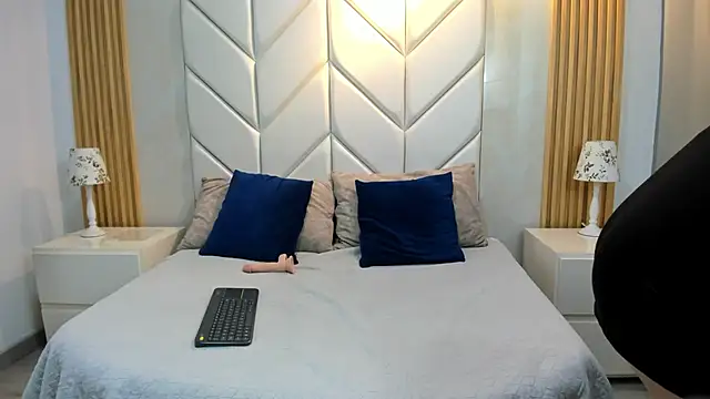 ValeryLane  online show from February 8, 2026, 3:59 pm