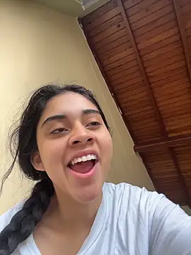 Miia moonn online show from March 22, 2026, 1:03 pm