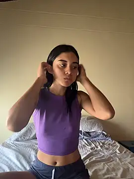 Miia moonn online show from April 4, 2026, 6:05 pm