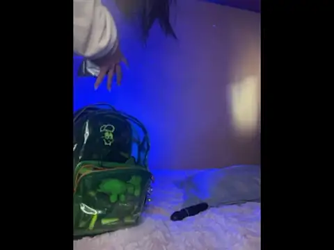 Snapshot of SaraAndrade_ chatting on January 16, 2026, 1:37 pm SaraAndrade online show from January 16, 2026, 1:37 pm