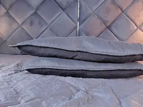 honey-lizzy online show from November 28, 2025, 2:20 pm