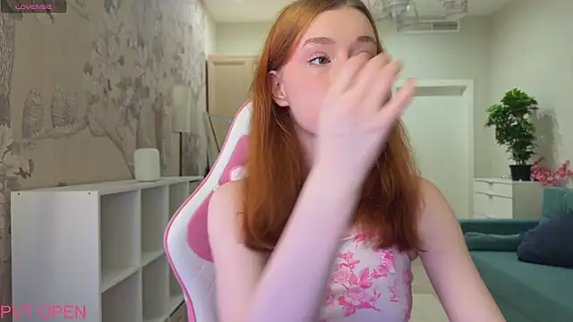 eva aria online show from July 20, 2026, 4:38 am
