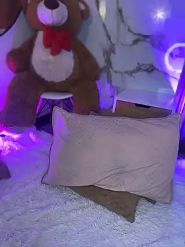 Kattie sweet1 online show from April 17, 2026, 1:25 pm