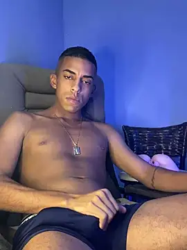 Snapshot of pablof5 chatting on February 26, 2026, 12:31 am pablof5 online show from February 26, 2026, 12:31 am