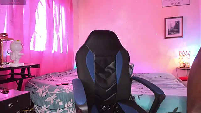 Ethantravis22 online show from April 12, 2026, 9:31 pm