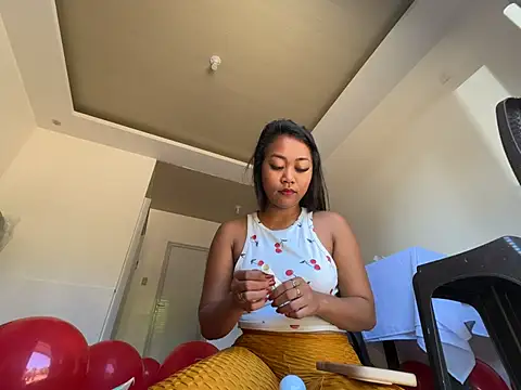 Snapshot of Juliet_official_pro chatting on July 20, 2026, 1:53 am Juliet official pro online show from July 20, 2026, 1:53 am