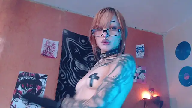 Layla quinn online show from July 11, 2026, 1:25 pm