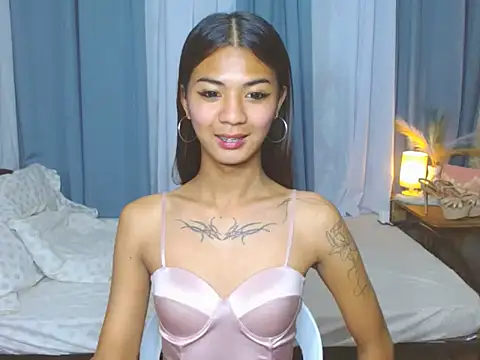 SamaraMillers online show from December 14, 2025, 9:58 am