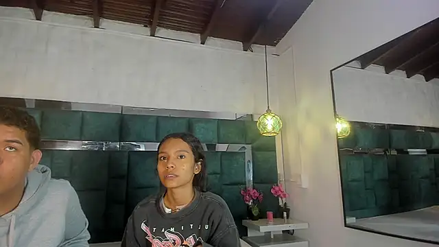  bonnyandclyde online show from March 31, 2026, 12:49 pm