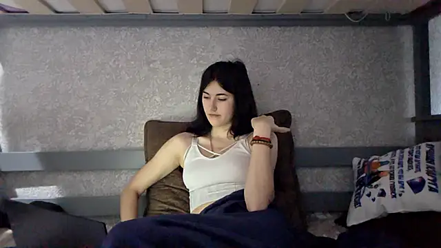 StarYeadon online show from December 17, 2025, 5:35 am