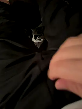 Laufla online show from December 3, 2025, 10:52 pm