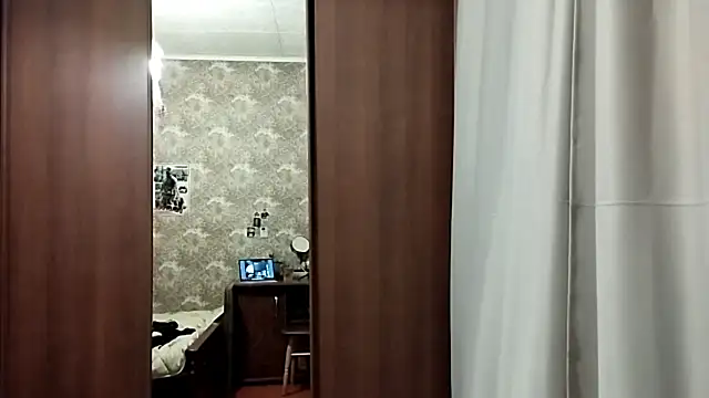 ArianeRandy online show from January 13, 2026, 3:06 pm