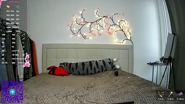 ArianeRandy online show from April 4, 2026, 3:09 pm