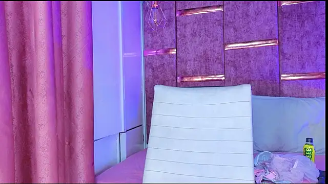 Snapshot of amberthangelss chatting on February 16, 2026, 12:56 pm amberthangelss online show from February 16, 2026, 12:56 pm