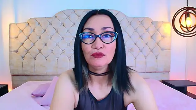 Snapshot of Lucy1_Lane chatting on November 26, 2025, 11:22 am Lucy1 Lane online show from November 26, 2025, 11:22 am