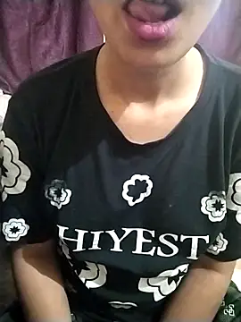 Snapshot of RASHMI_SHARMA9 chatting on April 27, 2026, 6:55 am RASHMI SHARMA9 online show from April 27, 2026, 6:55 am