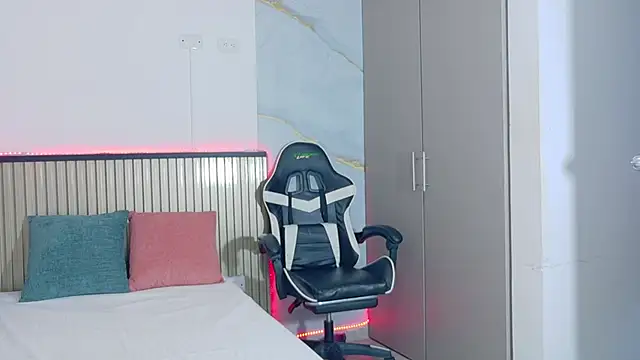 Snapshot of Liaa_walker chatting on November 27, 2025, 12:07 pm Liaa walker online show from November 27, 2025, 12:07 pm