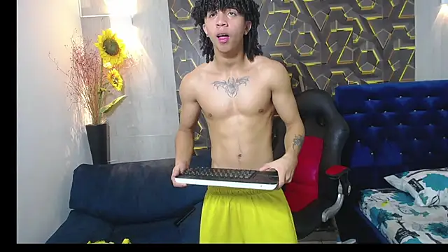 kim curlyy online show from April 1, 2026, 4:04 pm