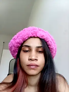 Miss-Perfection online show from April 8, 2026, 3:12 pm