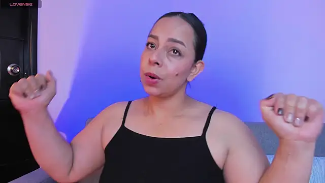 jimena chic1 online show from June 26, 2026, 8:24 pm