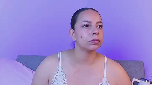 jimena chic1 online show from July 26, 2026, 4:36 pm