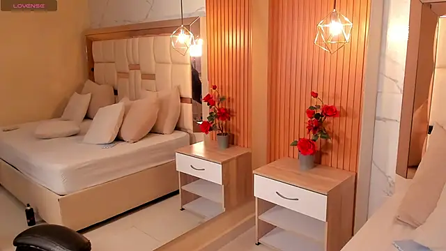 Snapshot of samantha_quinnn chatting on December 22, 2025, 8:44 am samantha quinnn online show from December 22, 2025, 8:44 am