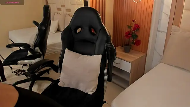 Snapshot of samantha_quinnn chatting on January 10, 2026, 4:25 am samantha quinnn online show from January 10, 2026, 4:25 am