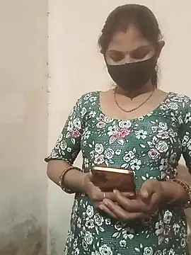 Pooja bhabhi00 online show from November 30, 2025, 2:32 pm