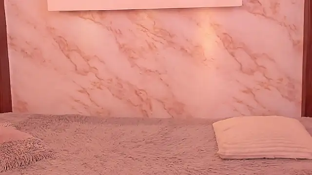 Dakota ferreti  online show from February 7, 2026, 3:21 am