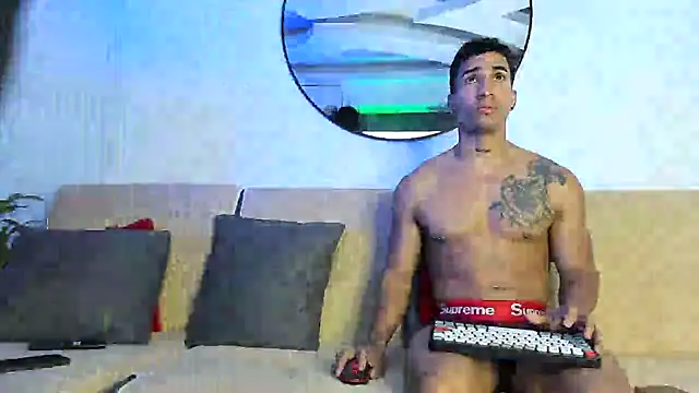 jamesshot online show from June 14, 2026, 3:30 am
