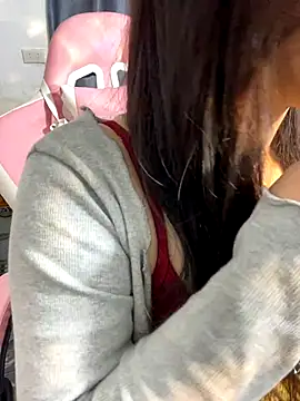 Snapshot of Anna_sexyyy chatting on December 1, 2025, 2:05 am Anna sexyyy online show from December 1, 2025, 2:05 am