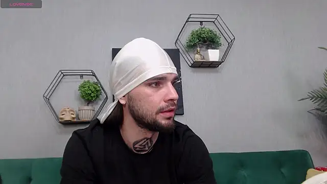 KaneHunter online show from April 14, 2026, 3:51 pm