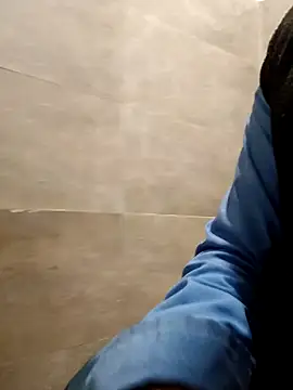 Snapshot of achut32 chatting on November 30, 2025, 1:42 am achut32 online show from November 30, 2025, 1:42 am