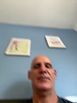 Snapshot of Elosoo chatting on May 25, 2026, 12:22 pm Elosoo online show from May 25, 2026, 12:22 pm