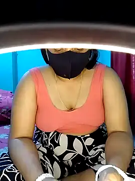 priya2098 online show from March 28, 2026, 10:04 am