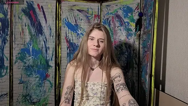 Adell Love online show from April 16, 2026, 9:39 pm