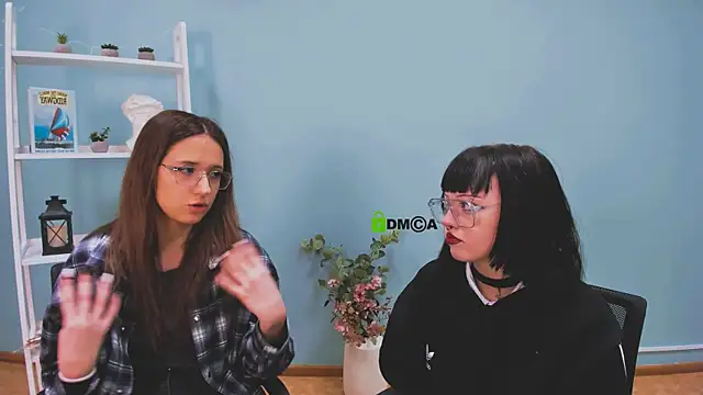 Snapshot of mira_cool_ chatting on November 27, 2025, 9:44 am mira cool online show from November 27, 2025, 9:44 am