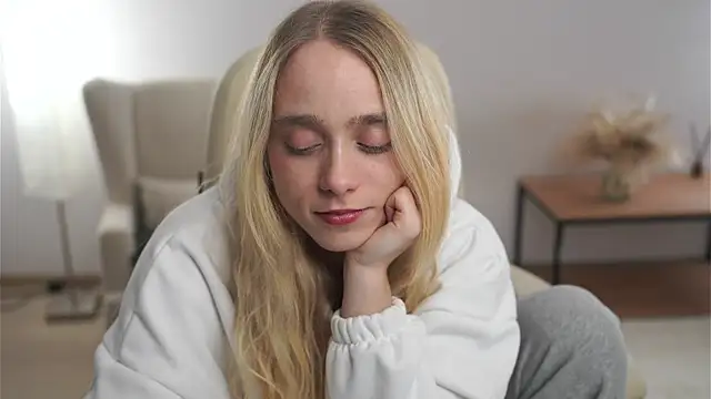 Snapshot of SharleneTaymon chatting on November 28, 2025, 7:55 am SharleneTaymon online show from November 28, 2025, 7:55 am